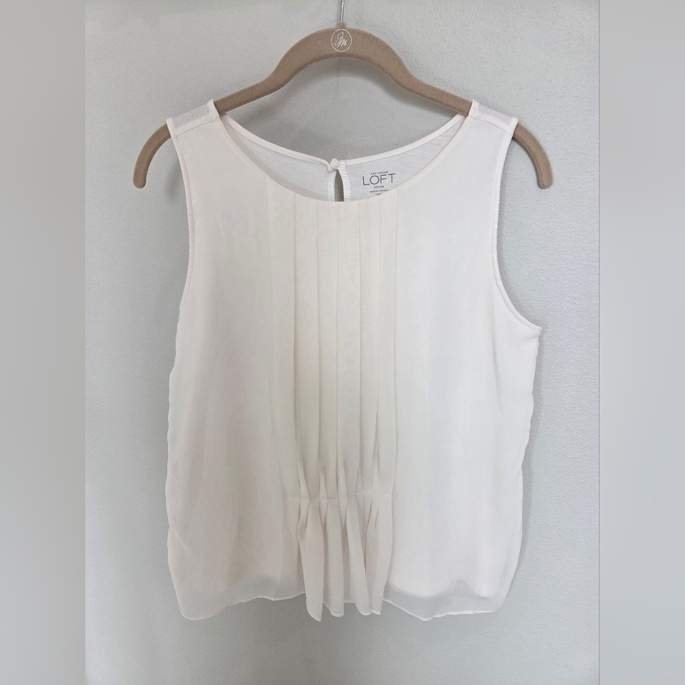 LOFT Cream Pleated Front Sleeveless Shell Top Medium Petite